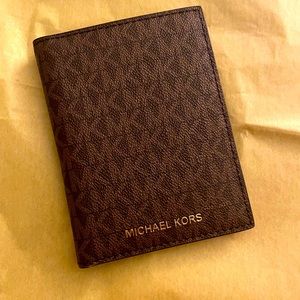 Michael Kors Wallet. Perfect Condition
